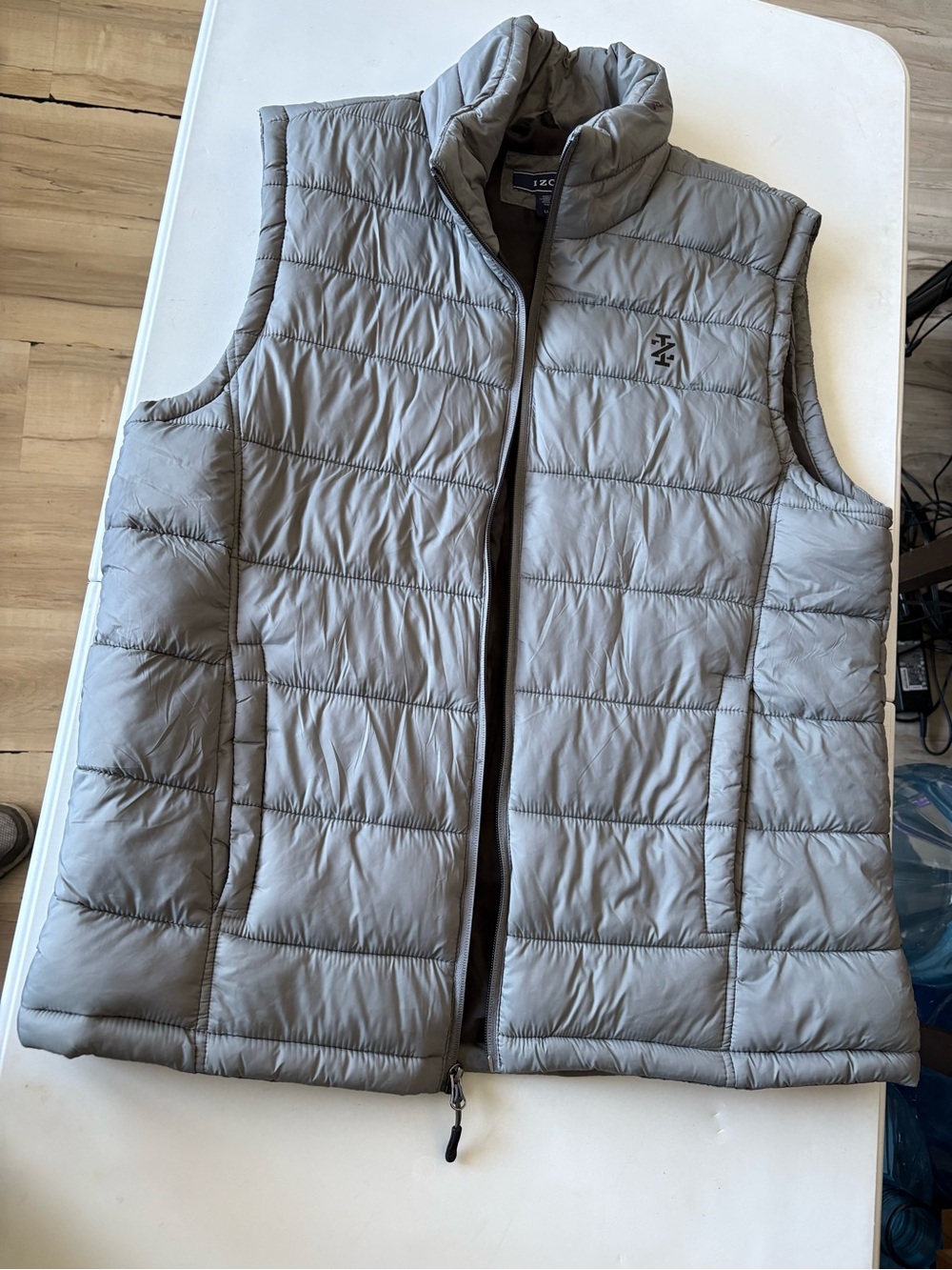 Izod Light Gray Quilted Puffer Vest